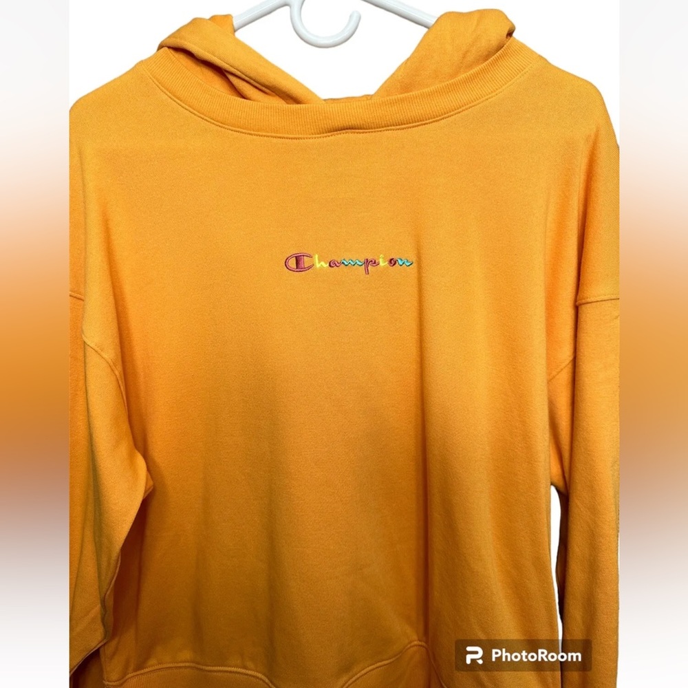 Women’s Champions Medium Capri Orange Hoodie NWT RETAILS $60